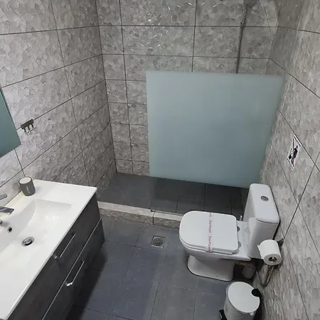 George Modern Flat Near Airport-Expo-Sea Daire Artemida  Dış mekan fotoğraf